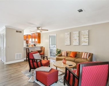 1802 Cumberland Valley Place Se - Photo Thumbnail 4