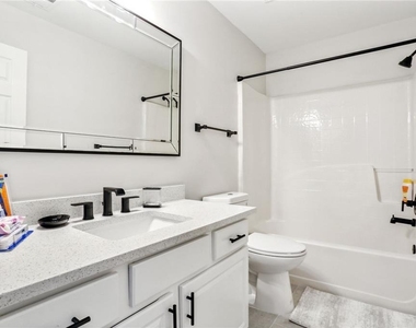 5161 Madison Green Drive Sw - Photo Thumbnail 31