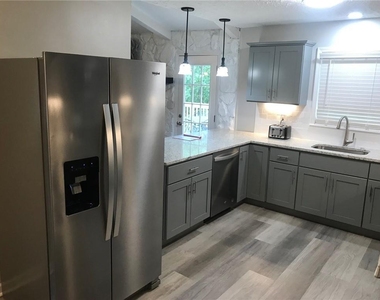 111 Quail Run - Photo Thumbnail 3
