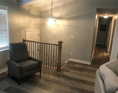 111 Quail Run - Photo Thumbnail 7