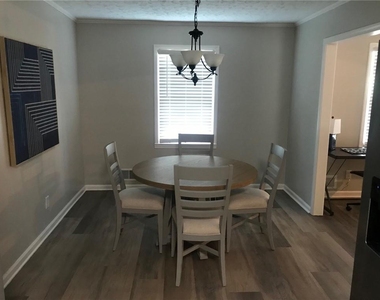 111 Quail Run - Photo Thumbnail 5