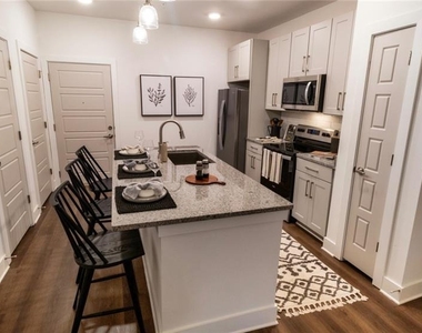 5141 Stone Mountain Highway - Photo Thumbnail 3