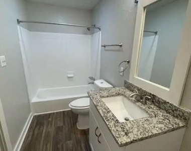 1805 Roswell Road - Photo Thumbnail 10