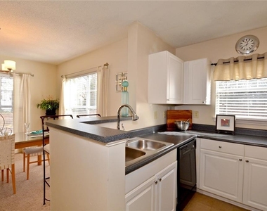 771 Lindbergh Drive - Photo Thumbnail 3