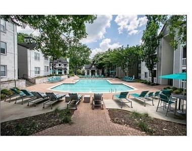 100 Dunwoody Gables Drive - Photo Thumbnail 23