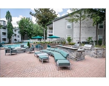 100 Dunwoody Gables Drive - Photo Thumbnail 27