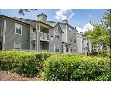 100 Dunwoody Gables Drive - Photo Thumbnail 10
