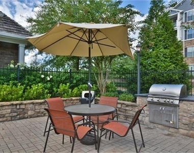 1600 Overlook Park Lane - Photo Thumbnail 34