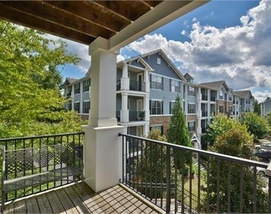 1600 Overlook Park Lane - Photo Thumbnail 24