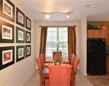 1600 Overlook Park Lane - Photo Thumbnail 7
