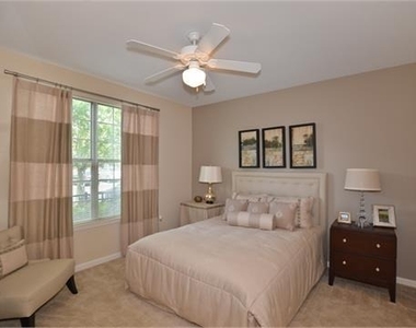 1600 Overlook Park Lane - Photo Thumbnail 11