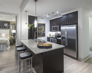 3150 Roswell Road Nw - Photo Thumbnail 2