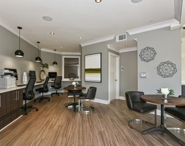2400 Parkland Drive Ne - Photo Thumbnail 7