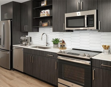 200 Nerem Street Nw - Photo Thumbnail 14