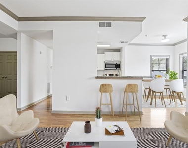 2000 Monroe Place Ne - Photo Thumbnail 3