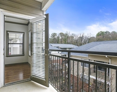 2000 Monroe Place Ne - Photo Thumbnail 8