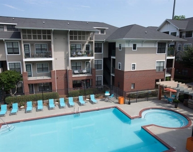 2000 Monroe Place Ne - Photo Thumbnail 14