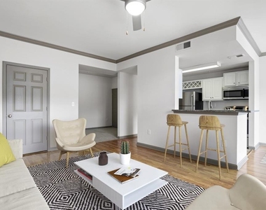 2000 Monroe Place Ne - Photo Thumbnail 1
