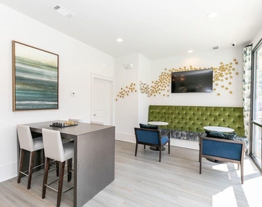 1401 W Paces Ferry Road Nw - Photo Thumbnail 30