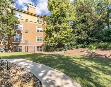 1401 W Paces Ferry Road Nw - Photo Thumbnail 32