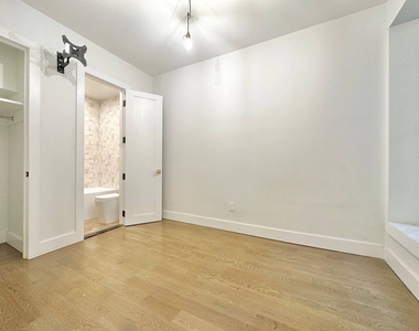 961 Seneca Avenue - Photo Thumbnail 7