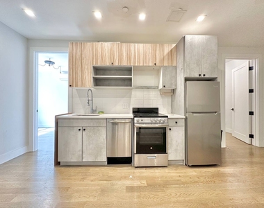 961 Seneca Avenue - Photo Thumbnail 2
