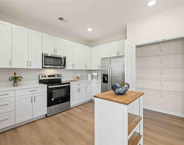 3489 Fairview Road - Photo Thumbnail 5