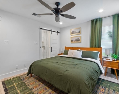 801 Forest Glen Cv - Photo Thumbnail 8
