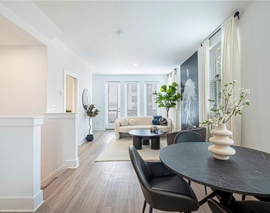 72 Milton Avenue Se - Photo Thumbnail 2