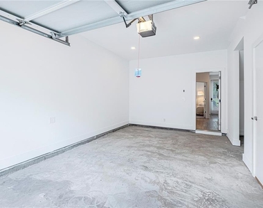 72 Milton Avenue Se - Photo Thumbnail 11