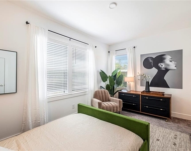 72 Milton Avenue Se - Photo Thumbnail 7