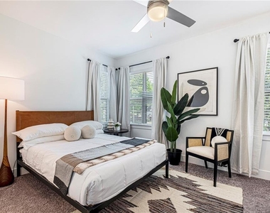 72 Milton Avenue Se - Photo Thumbnail 5