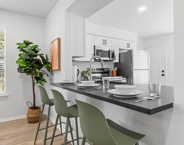 2101 Kirksey Dr - Photo Thumbnail 6