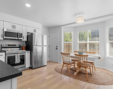 2101 Kirksey Dr - Photo Thumbnail 12