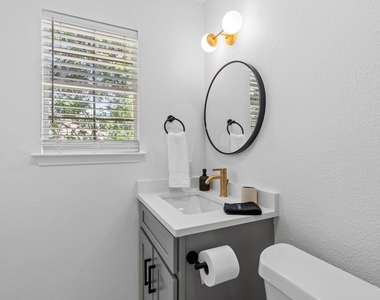 2101 Kirksey Dr - Photo Thumbnail 24