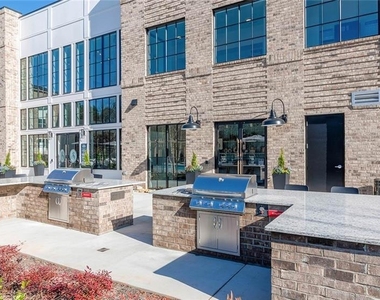 1600 Ronald Reagan Boulevard - Photo Thumbnail 17