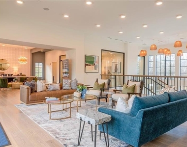 1600 Ronald Reagan Boulevard - Photo Thumbnail 13