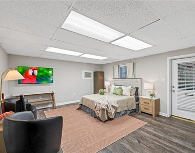 109 Bentley Parkway - Photo Thumbnail 17