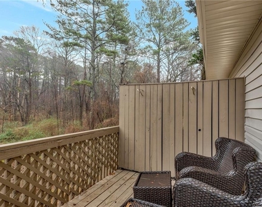 109 Bentley Parkway - Photo Thumbnail 20