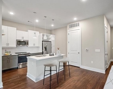 105 Rogers Street Ne - Photo Thumbnail 16