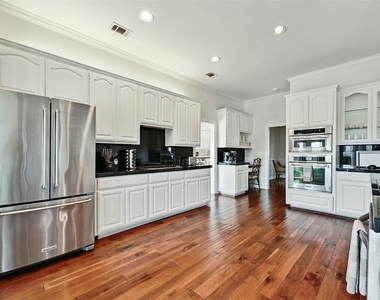 5606 Craggy Pt - Photo Thumbnail 8