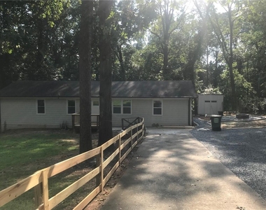 131 Fox Place - Photo Thumbnail 1