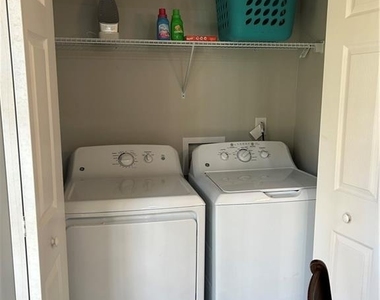 131 Fox Place - Photo Thumbnail 20