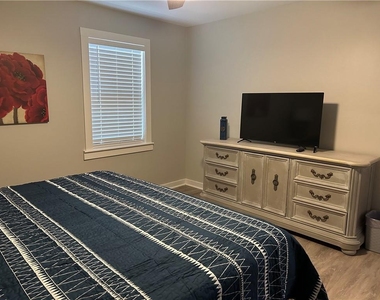 131 Fox Place - Photo Thumbnail 8