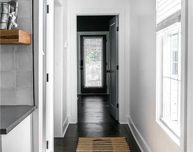 788 Fulton Terrace Se - Photo Thumbnail 9