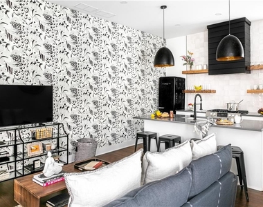 788 Fulton Terrace Se - Photo Thumbnail 1