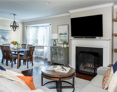 788 Fulton Terrace Se - Photo Thumbnail 11