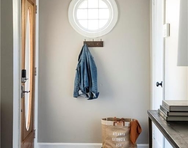 788 Fulton Terrace Se - Photo Thumbnail 5