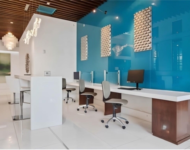 3382 Peachtree Road Ne - Photo Thumbnail 4