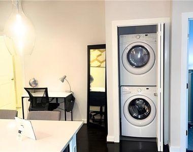 3382 Peachtree Road Ne - Photo Thumbnail 2